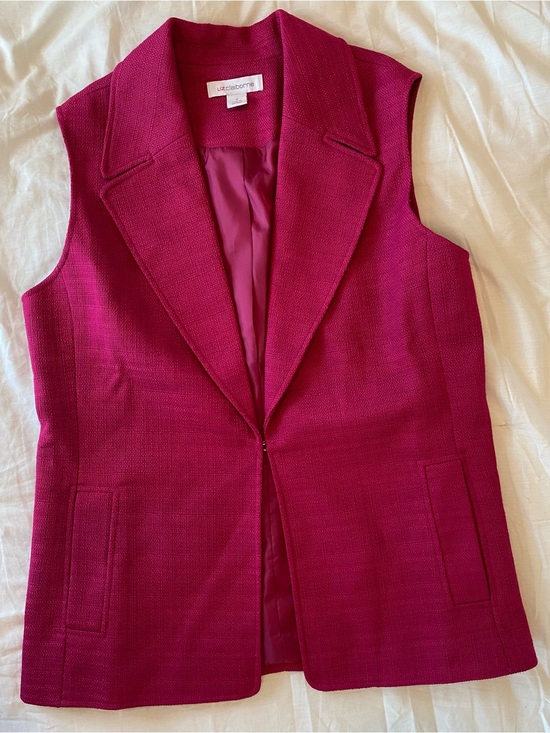 Liz Claiborne Jackets & Blazers - Liz Claiborne Sleeveless Blazer Vest in Berry